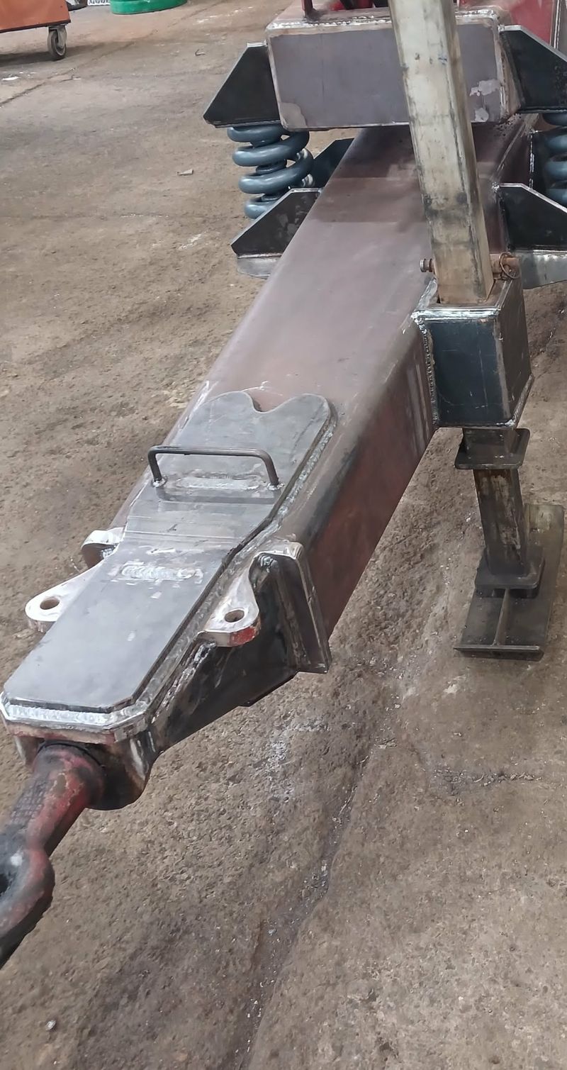 Heavy steel drawbar and tow beam fabrication